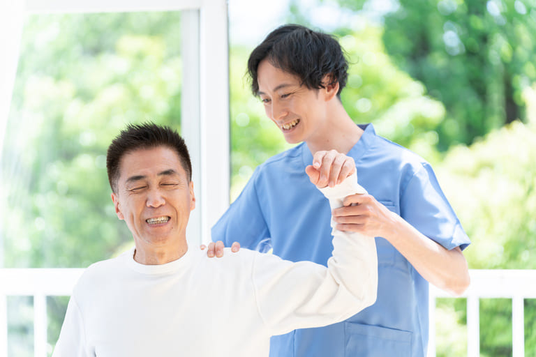整骨院で受けられる肩こりの施術法